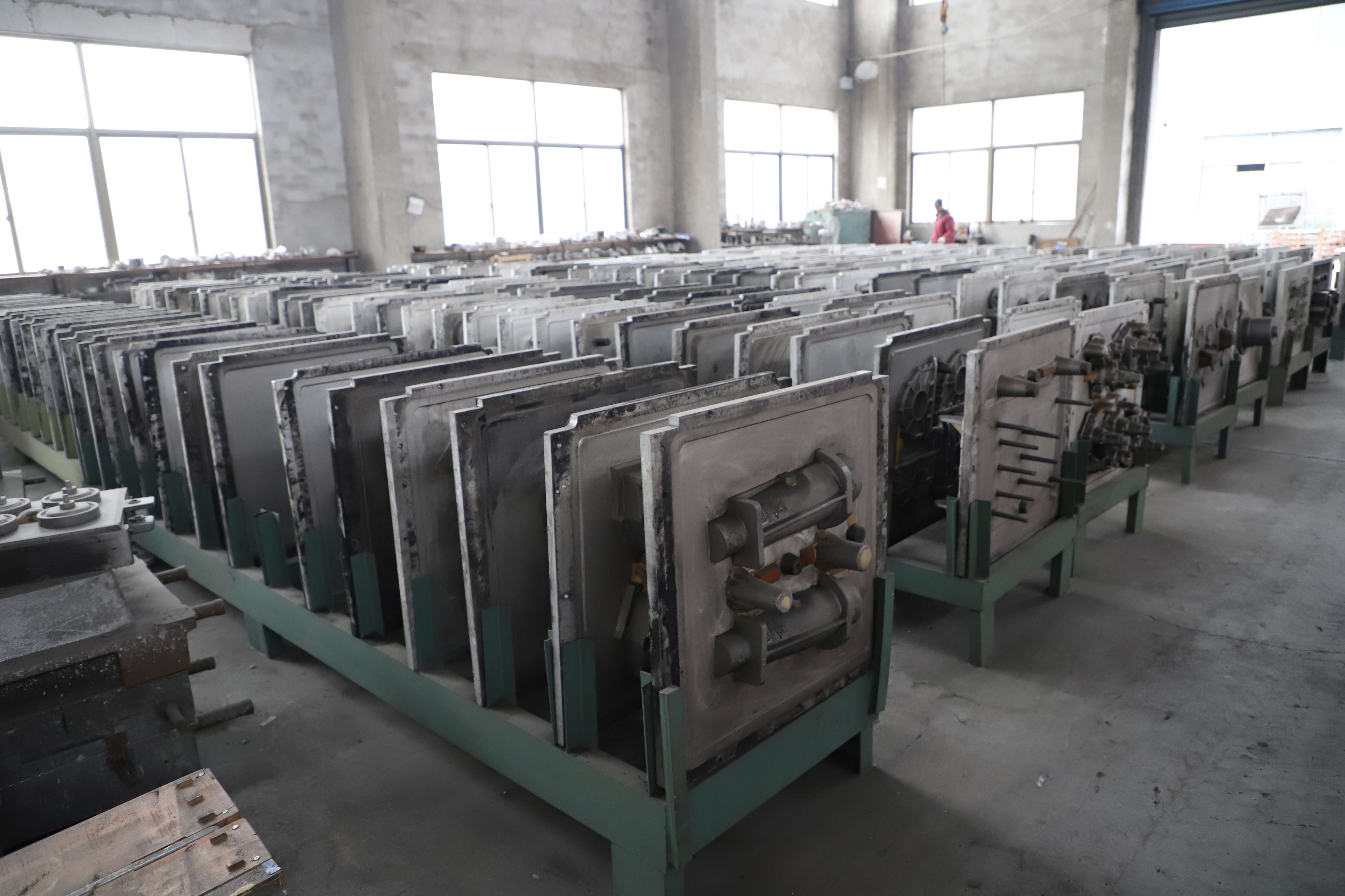 Sand Casting Cast Iron Agriculture Machine Parts From Foundry(图20)